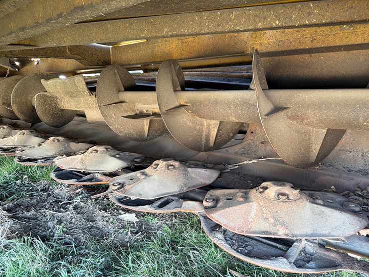 2008-new-holland-h8060-image-36