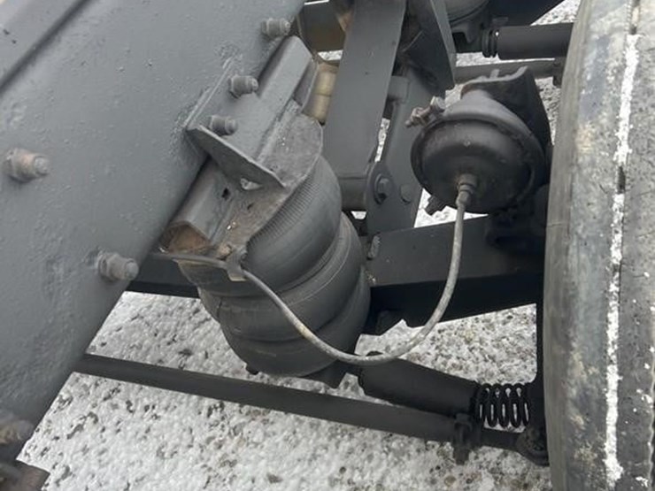 1997-peterbilt-357-image-63