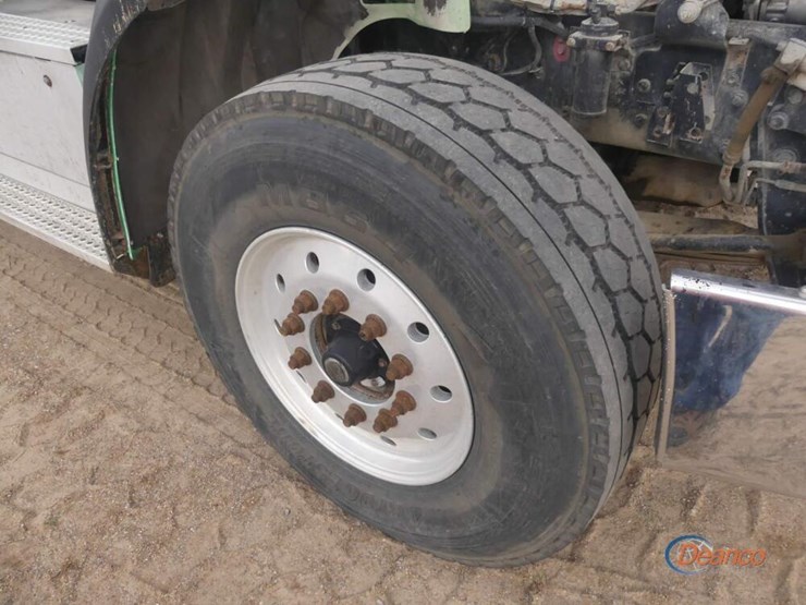 2019-international-hx615-image-13