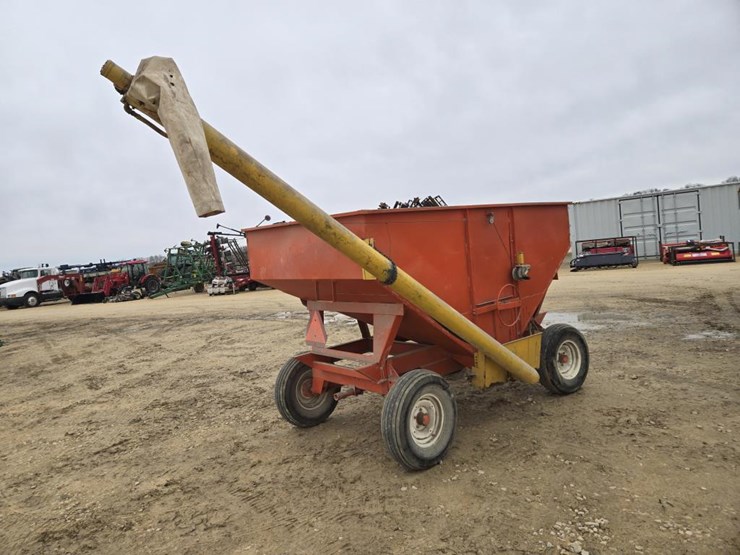 #72-•-fertilizer-auger-wagon-on-gear-image-7