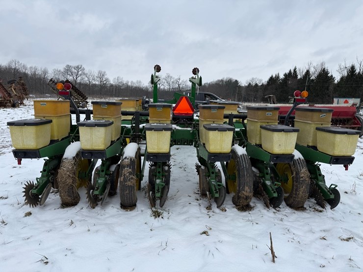 john-deere-7200-image-8