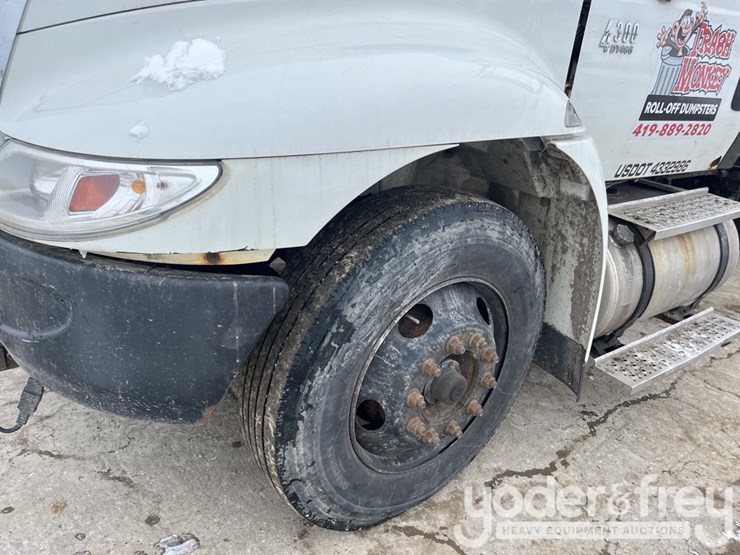 2002-international-durastar-4300-image-12