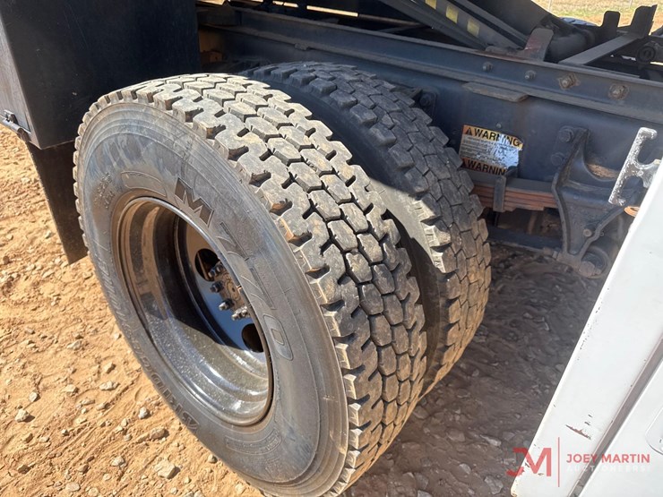 2013-ford-f750-xl-image-27