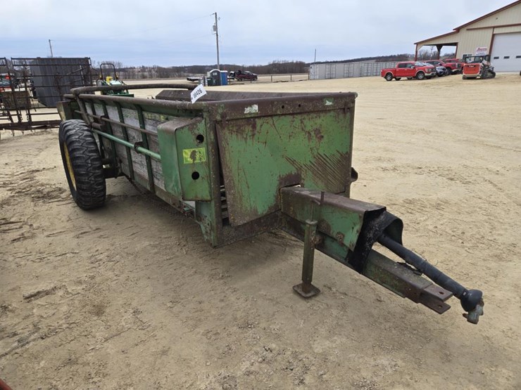 #426-•-john-deere-manure-spreader-image-1
