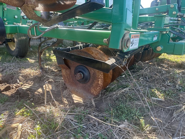 great-plains-8324dv-image-11