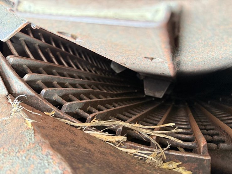 massey-ferguson-8780-image-31