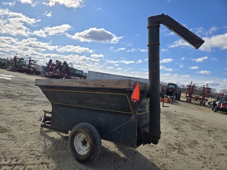 #152-•-grain-o-vator-#10-auger-wagon-image-8