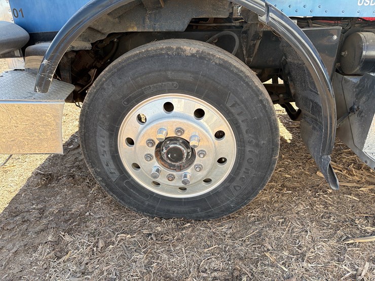 1988-peterbilt-378-image-23