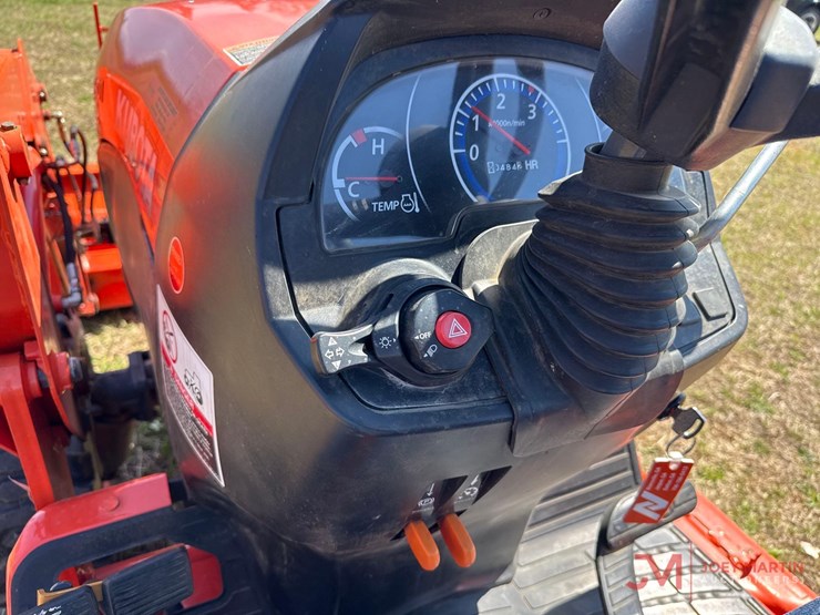 kubota-b2601-utility-tractor-image-25