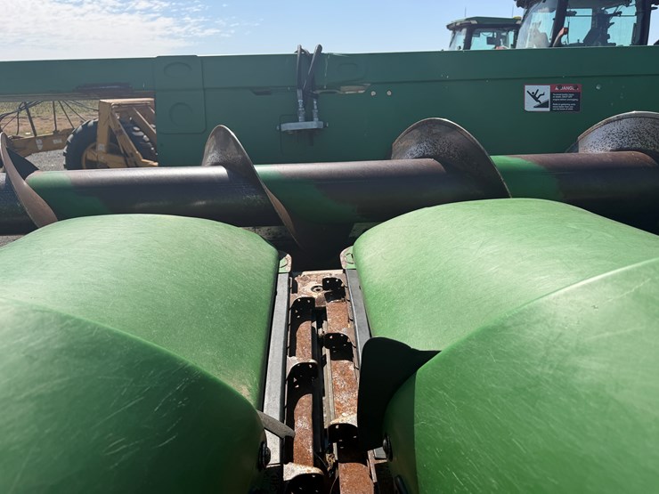 john-deere-608c-image-33