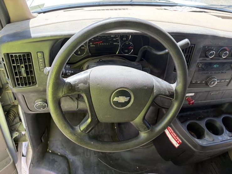 2009-chevrolet-express-1500-image-13