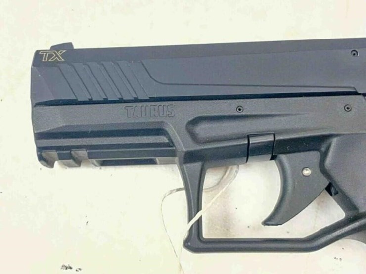 taurus-pistol-image-8