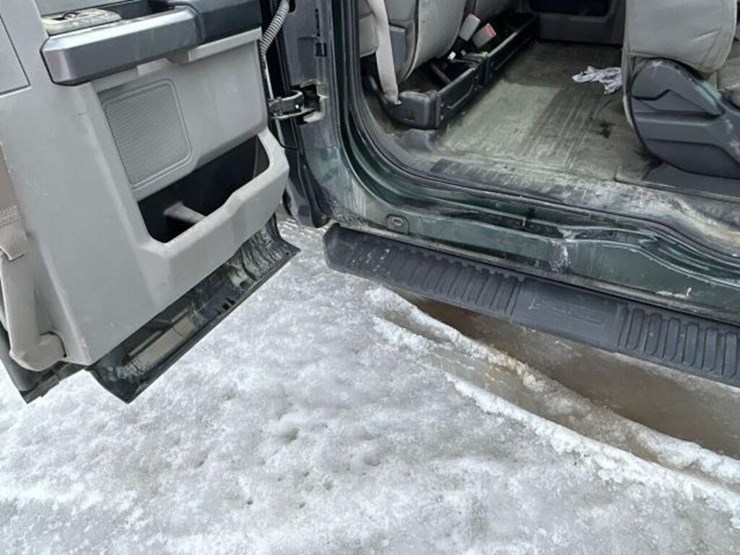 2016-ford-f150-xlt-image-26