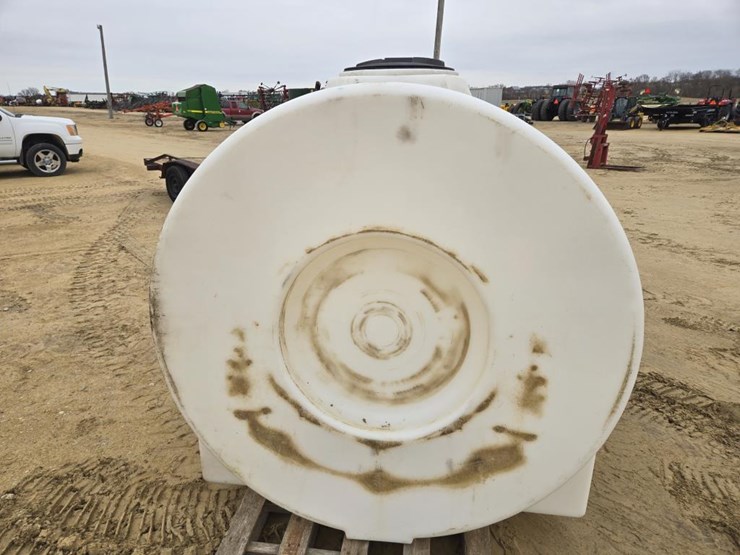 #26-•-1500-gallon-poly-round-tank-image-8