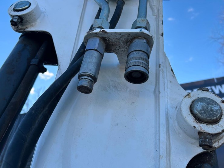 2021-bobcat-e42-image-10