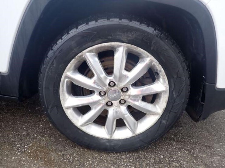 2016-jeep-cherokee-image-91