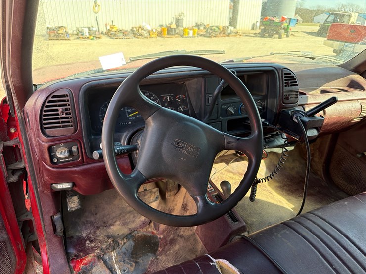 1995-gmc-3500-image-12