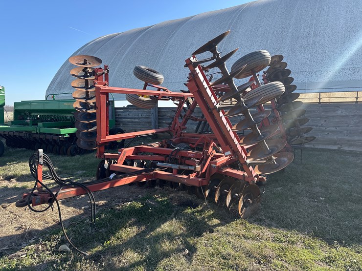 case-ih-3900-image-1