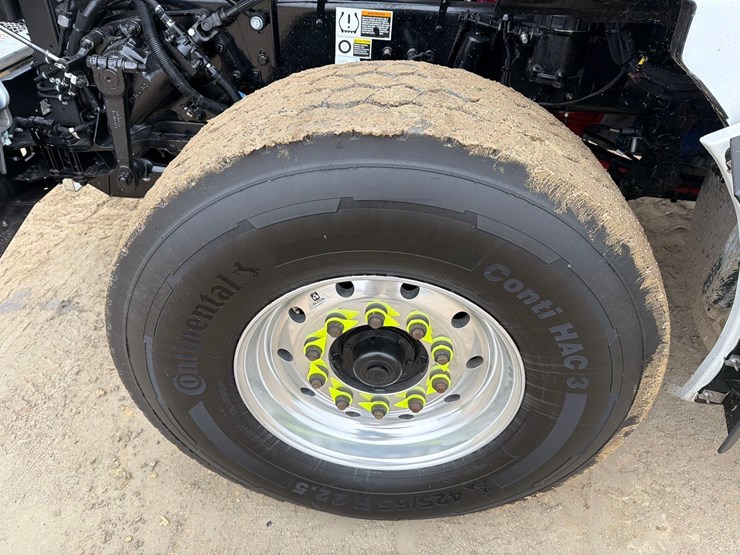 kenworth-t880-image-16