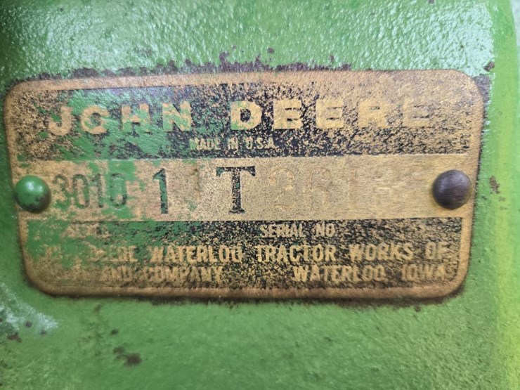 john-deere-3010-image-14