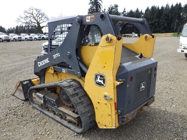 2017-deere-317g-image-6