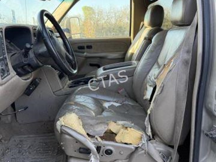 2003-chevrolet-2500-image-17