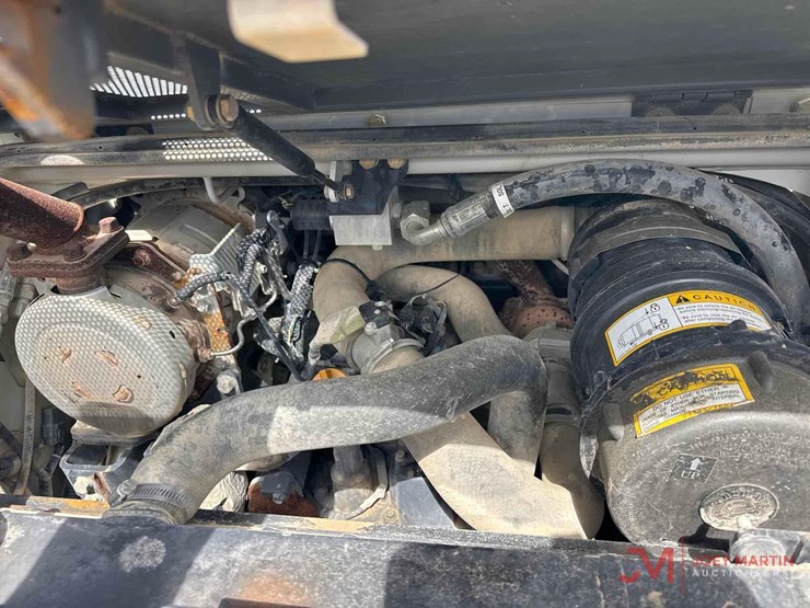 2019-takeuchi-tl8-image-11