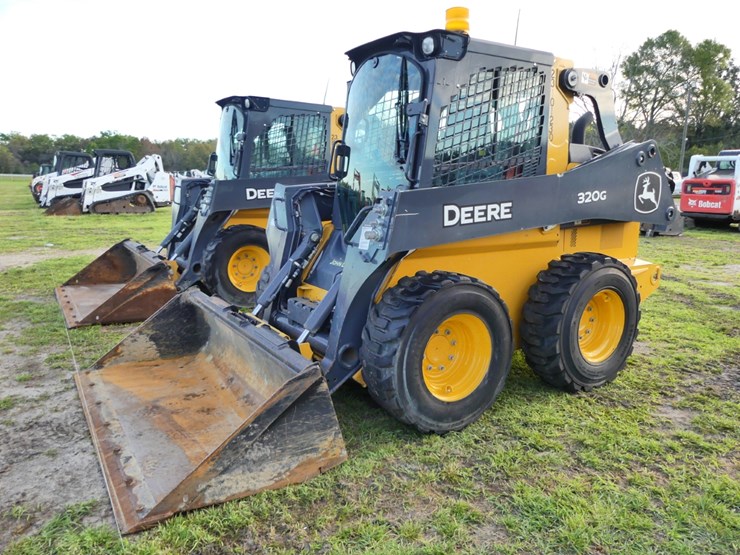 2024-deere-320g-image-1