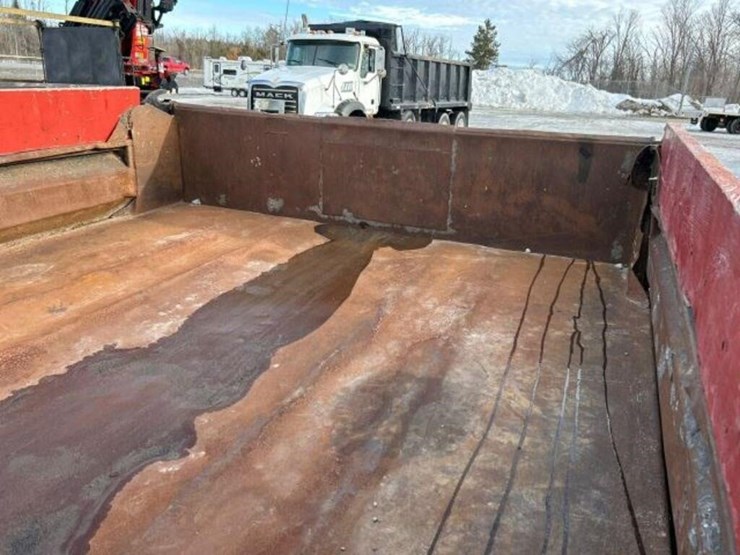 2015-isuzu-nrr-image-57