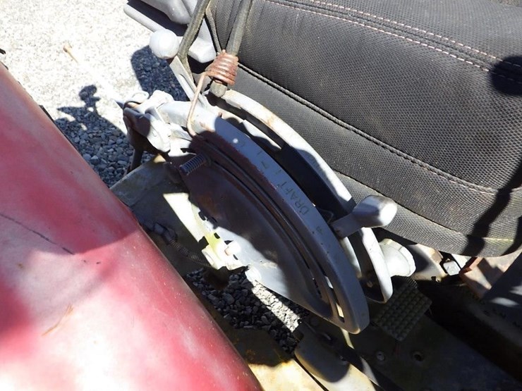 massey-ferguson-32-image-23