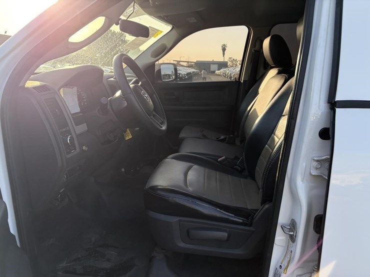 2012-dodge-2500-image-9