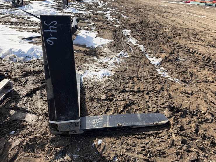 arrow-pallet-forks-image-2