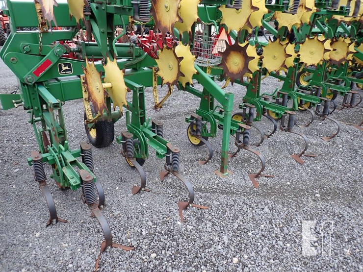 john-deere-845-image-5