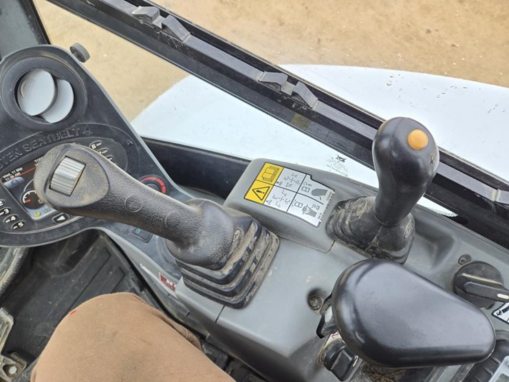 bobcat-e35i-image-23