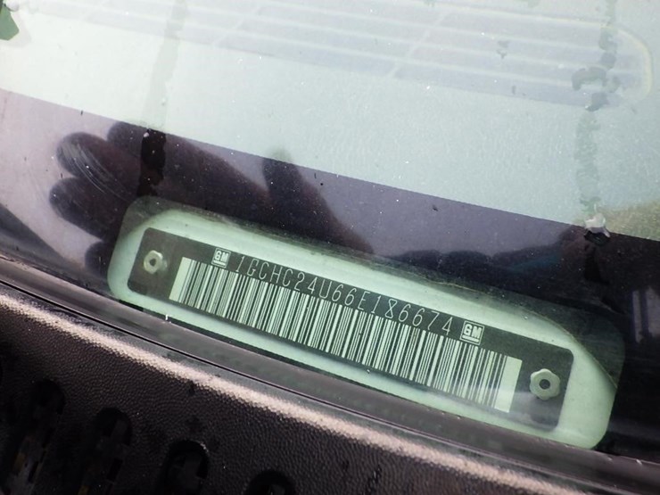 2006-chevrolet-silverado-2500hd-image-40