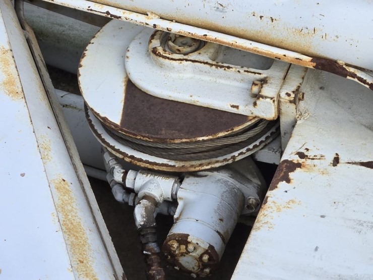 #411-•-triple-stage-crane-lift-image-11