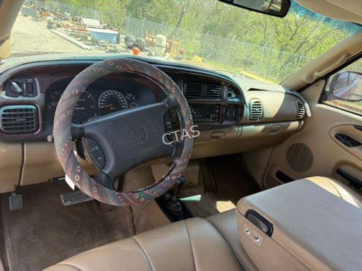 2001-dodge-ram-2500-image-15