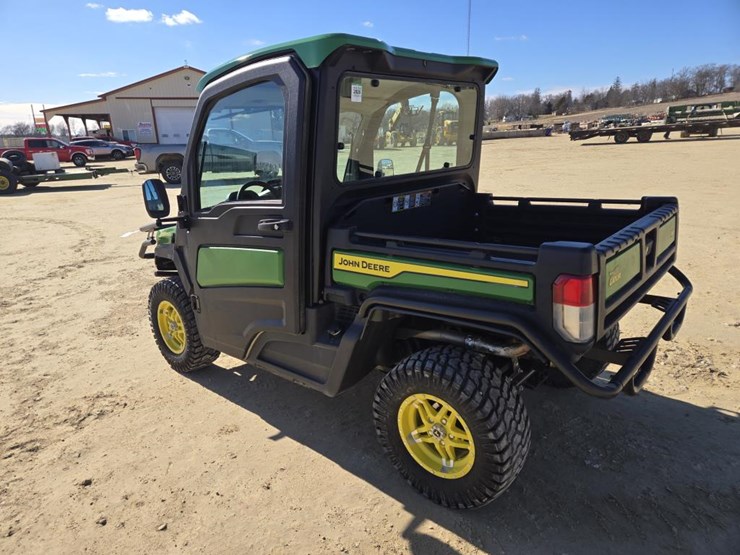2023-john-deere-gator-image-11