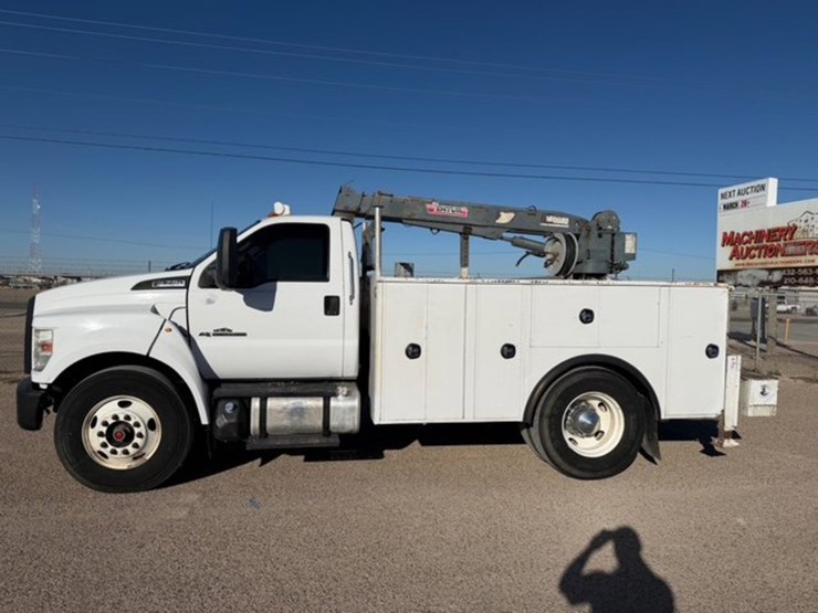 2017-ford-f750-image-1