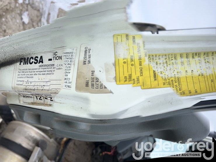 2002-international-durastar-4300-image-42