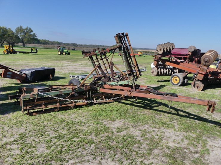 john-deere-6-image-1