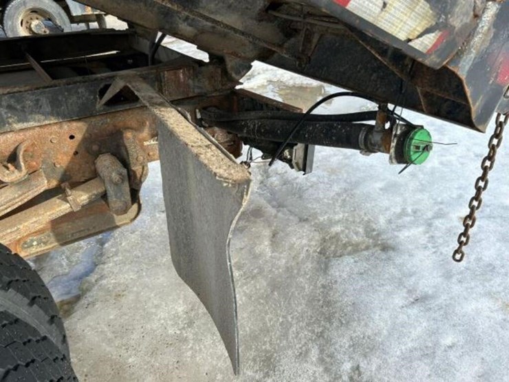 2015-isuzu-nrr-image-49