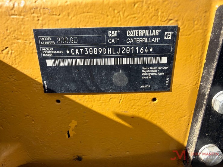 2018-caterpillar-300.9d-image-18