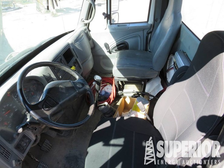 2005-international-durastar-4400-image-15