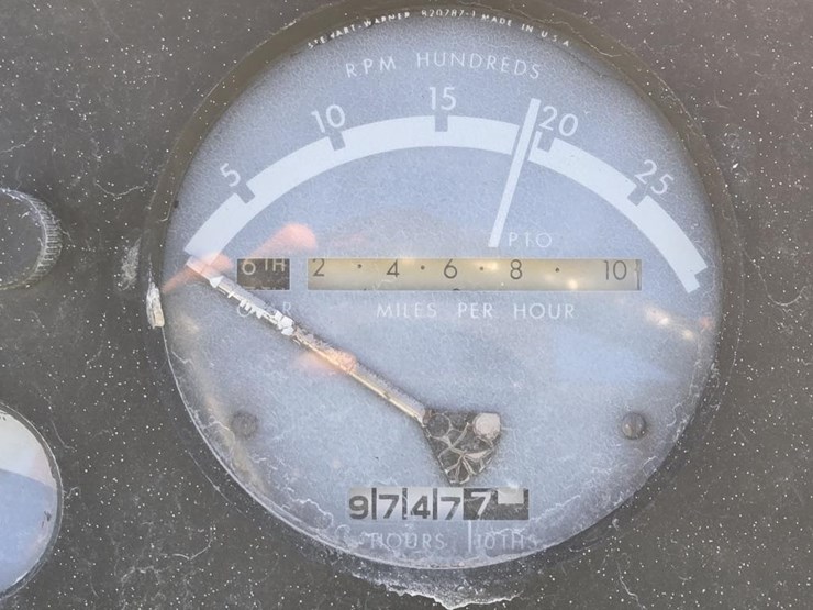 john-deere-4320-image-19