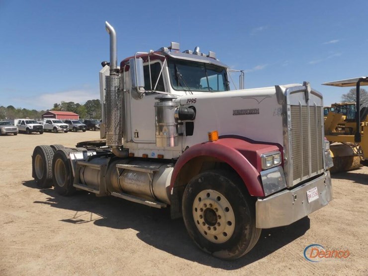 1995-kenworth-w900b-image-1
