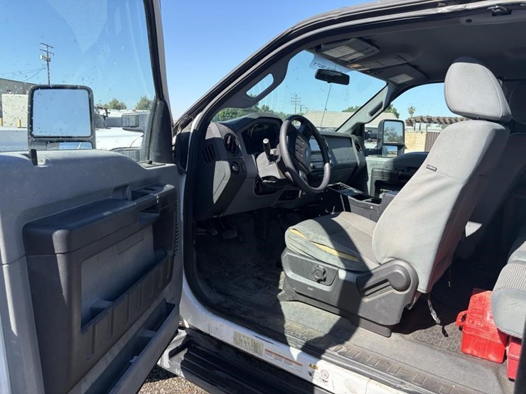 2016-ford-f550-image-12