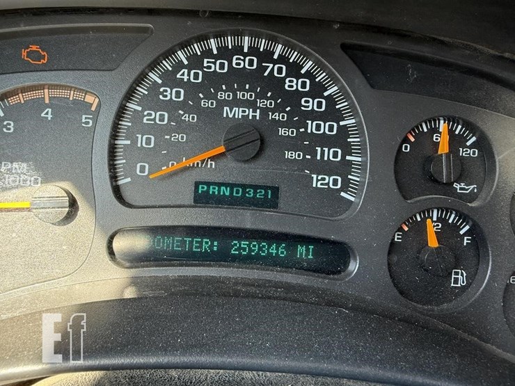 2004-chevrolet-2500-image-9