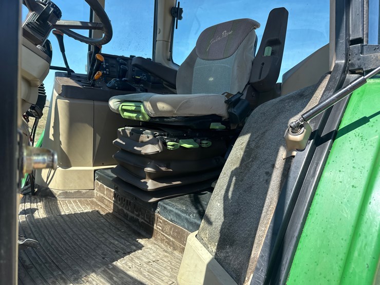 2000-john-deere-6210-image-8