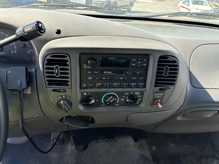 2000-ford-expedition-image-15